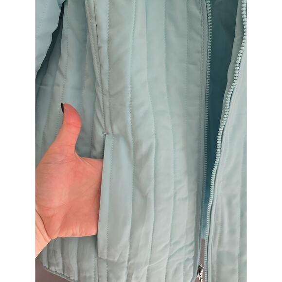 Chico's Blue Zip Front Lightweight Outdoor Quilted Bomber Jacket Womans Size XL - Picture 4 of 7